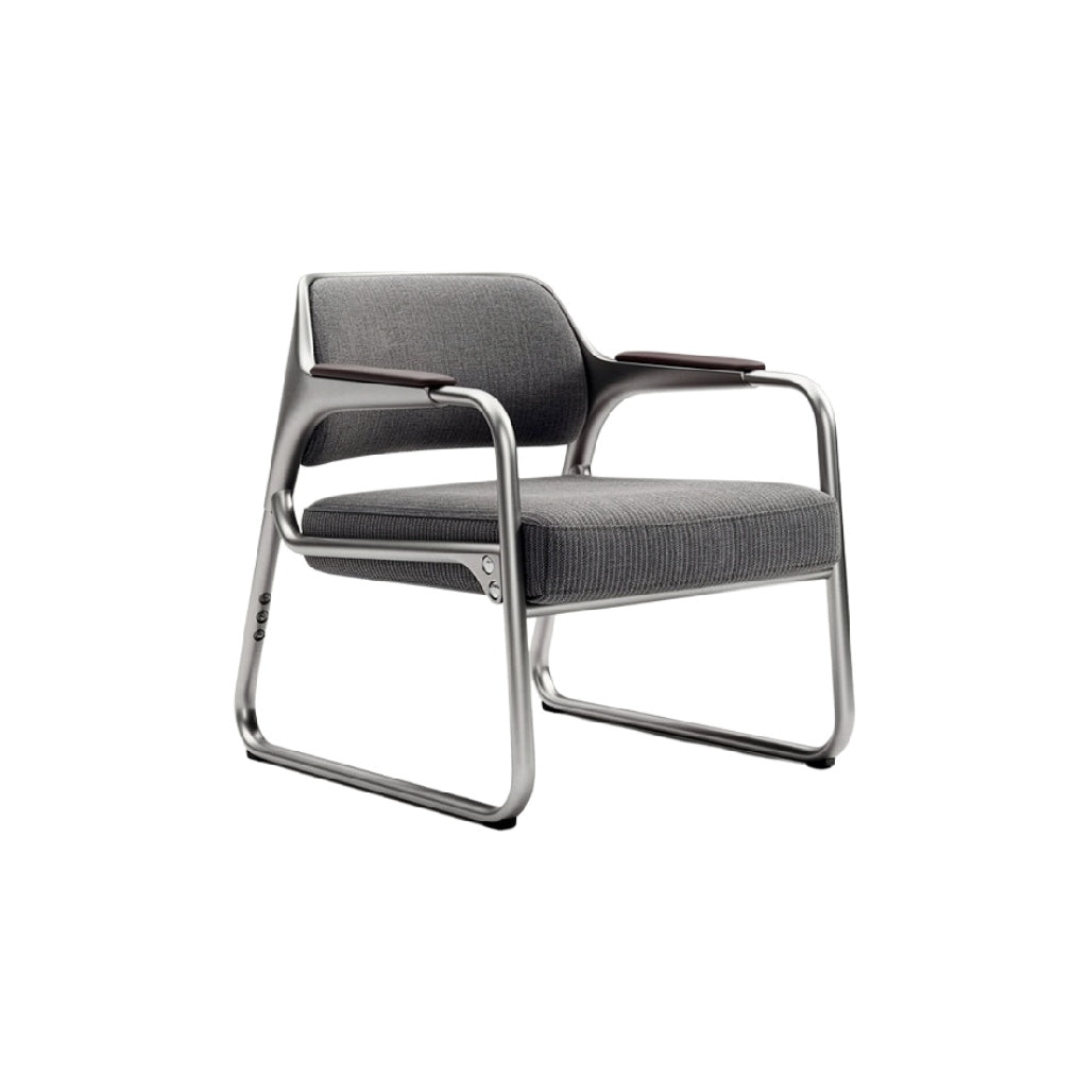 Moderne Stalen Frame Stoel met Grijze Stoffering en Houten Armleuning